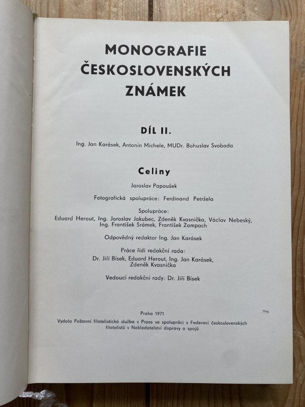 MONOGRAFIE CESKOSLOVENSKYCH ZNAMEK (Volume 2) 1919-1923 Hardbound w/ dust jacket