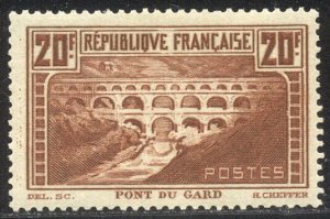 FRANCE #254A Mint - 1931 20fr Pont du Gard, Type III