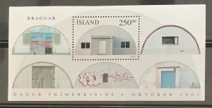 Iceland 2003 Scott 1000 MNH sheetlet of 1 - Stamp Day,  Barracks