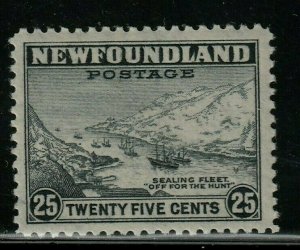 NEWFOUNDLAND STAMP 1932-37 SC# 197 25c gray  Sealing Fleet