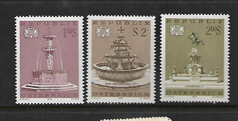 AUSTRIA, 916-918, MINT NEVER HINGED, FOUNTAIN MAIN SQUARE