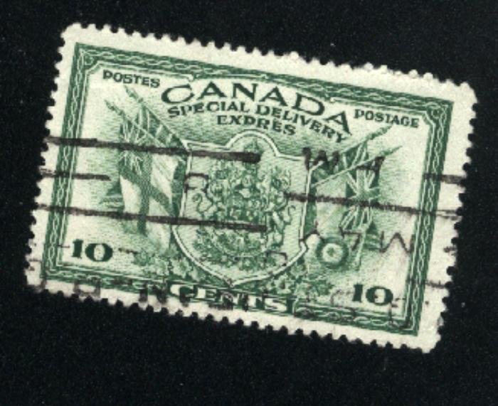 Canada #E10   u  VF  1942 PD