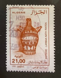 Algeria 1995 Scott 1057 used - 21.00d, regional Pottery, Jar, Larbaa Nath Iraten