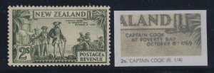 New Zealand, SG 589a, MLH Captain Coqk variety, Perf 13x13.5