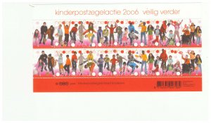 NETHERLANDS SC.B749 2006 CHILDREN PLAYING MNH S/S BK2