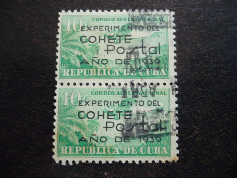 Stamps - Cuba - Scott# C31 - Used Pair of Airmail overprinted Stamps