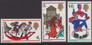 572-74 Christmas MNH