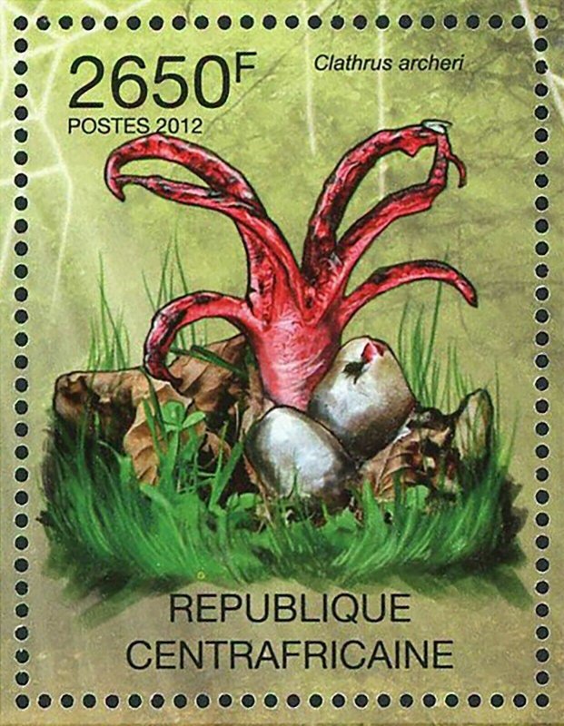 Mushroom Stamp Clathrus Archeri Trichia Decipiens Vibrissea S/S MNH #3616/Bl.938 