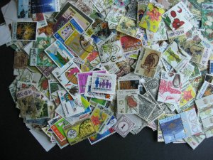 Malaysia and states, scrap pile of 1600 (estimated). Duplicates, mixed condition