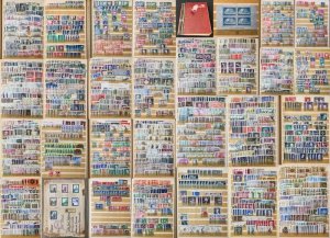 Austria Mid/Modern Large Used Collection(Aprx 1000 Stamps) GM3173