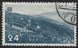 JAPAN  1952 Sc 572 Used  VF  24y  Bandai Ashai National Park, Roller cancel