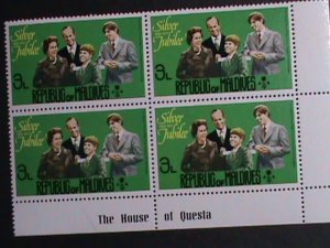 MALDIVE ISLANDS-1977-SC# 684-QUEEN ELIZABETH II-& FAMILY  MNH IMPRINT BLOCK