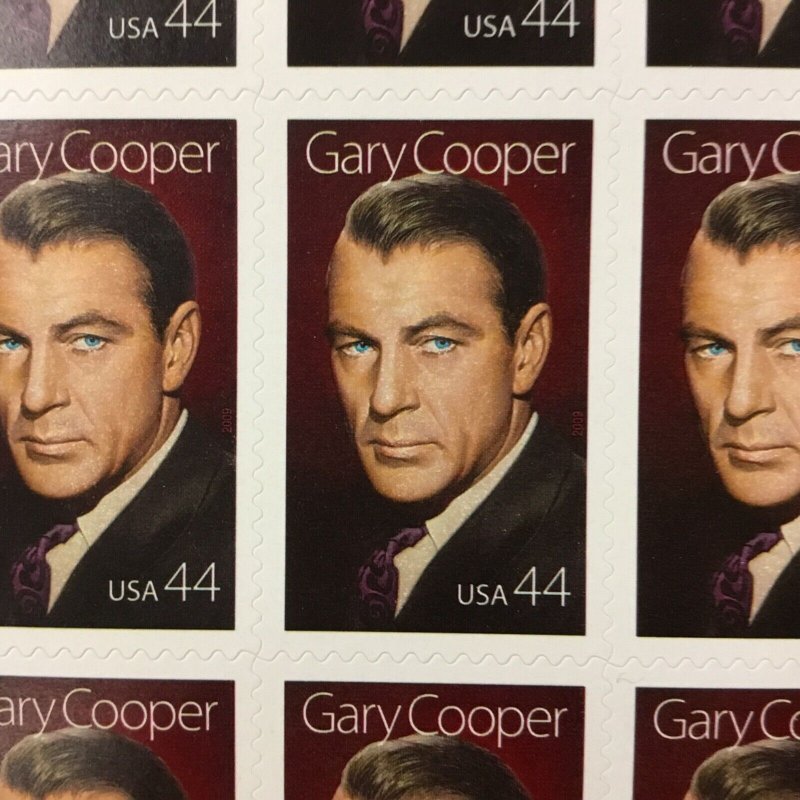 4421    Gary Cooper  Actor  MNH 44 c  sheet of 20.   FV $8.80   in 2009