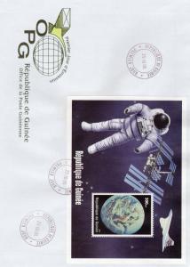 Guinea 2000 Space 40 Years of NASA from Glenn to Apollo SS Perforated (9)FDC