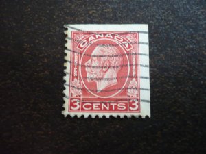 Stamps - Canada - Scott# 197ds - Used Part Set of 1 Stamp