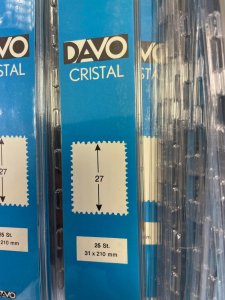 DAVO crystal clear hingeless top opening mounts 31mm x 210mm x 25 strips