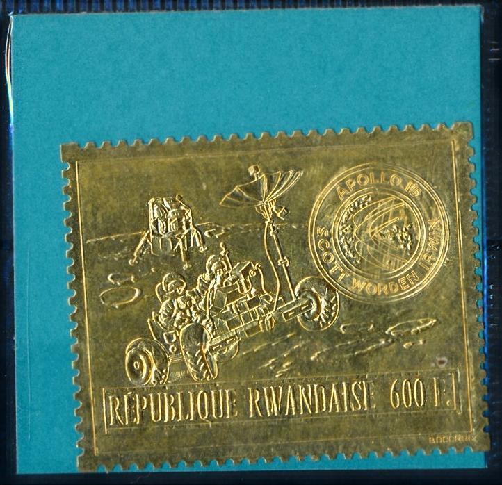 [64406] Rwanda 1972 Space Travel Apollo 15 Original Gold Foil Package MNH