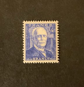 France Scott #471 never hinged