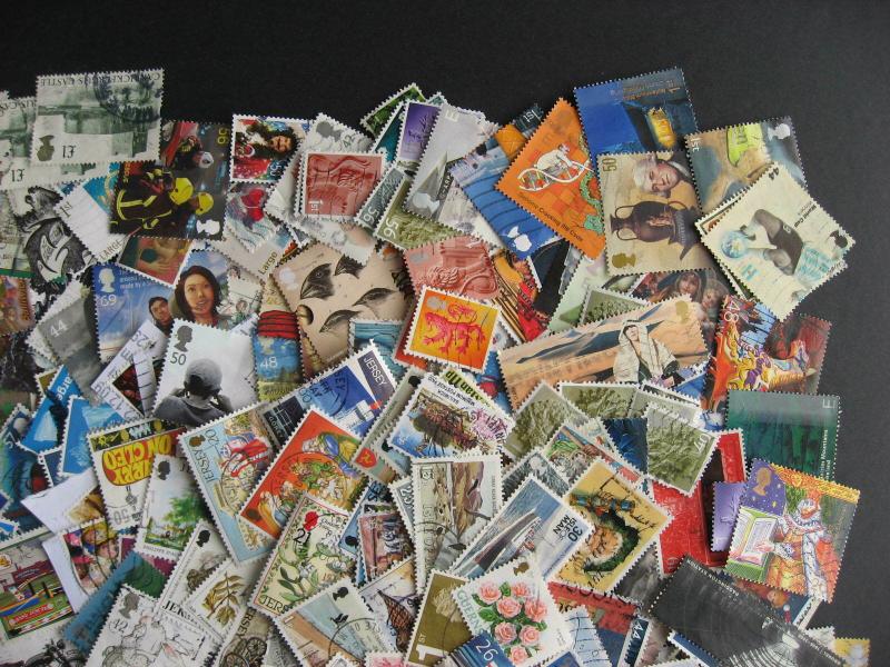 Great Britain and Channel Islands collection 322 different, worth a look!