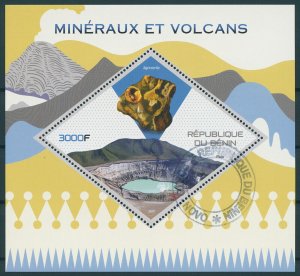 Minerals & Volcanoes Stamps 2015 CTO Agrinierite Mineral Volcano Nature 1v S/S