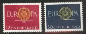 Netherlands Scott 385-386 MNH** 1960 set