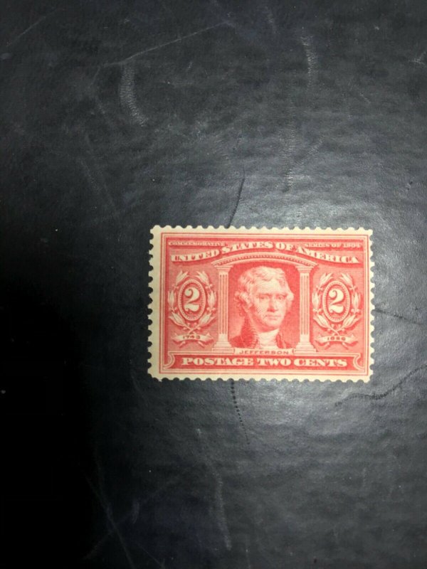 US Scott # 330  VF Mint NH CV $ 350.00  / Price $ 140.00 **FREE** shipping !!.