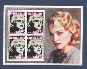 BURKINA FASO - Scott 1057 - MNH S/S - Madonna - 1995