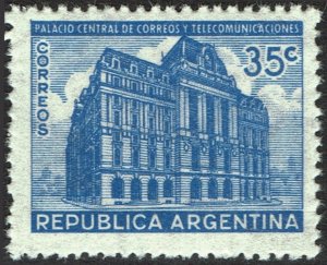 Argentina #542  MNH - Buenos Aires Post Office (1945)