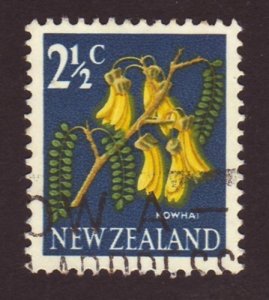 New Zealand 1967 Sc#870, SG#848 2-1/2c Kowhai USED.