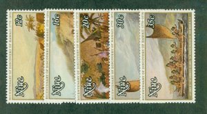 NIUE 214-8 MH CV $3.95 BIN $1.85