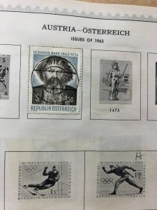 AUSTRIA - TWO VOLUMES - 422910