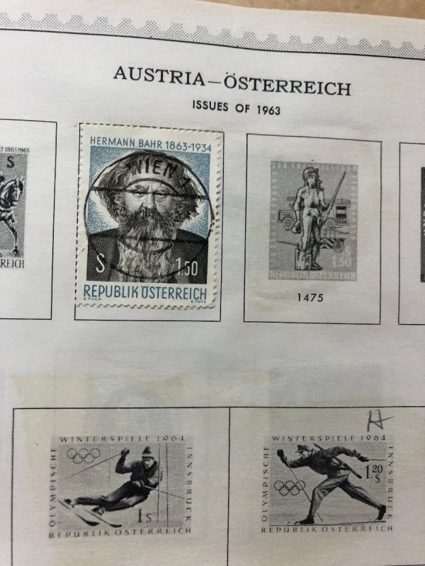 AUSTRIA - TWO VOLUMES - 422910