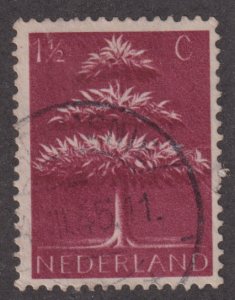 Netherlands 246 Triple-Crown Tree 1943