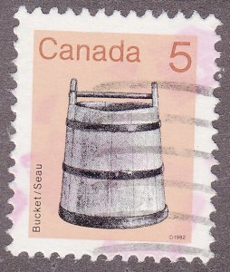 Canada 920a Bucket 5¢ 1984