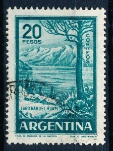 Argentina #698 Single Used