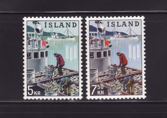 Iceland 354-355 Set MH Herring Boat, Freedom From Hunger (A)