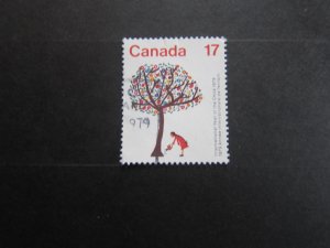 Canada #842 United Nations Year Of The Child {ca101}