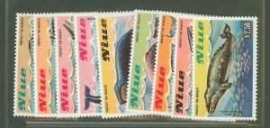 Niue #380-8  Single (Complete Set)