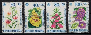 INDONESIA 1965 - Flowers/ complete set MNH