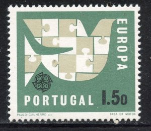 Portugal # 917, Mint Never Hinge.