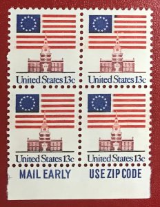 1975 US Scott 1622 MNH block 13 cent 13 star flag and Independence Hall Lot 1135