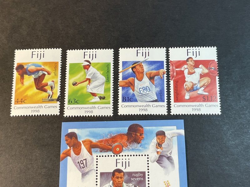 FIJI # 825-829-MINT/NEVER HINGED----COMPLETE SET & SOUVENIR SHEET----1998