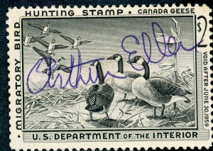 #RW25 – 1958 $2.00 Canada Geese. Used.