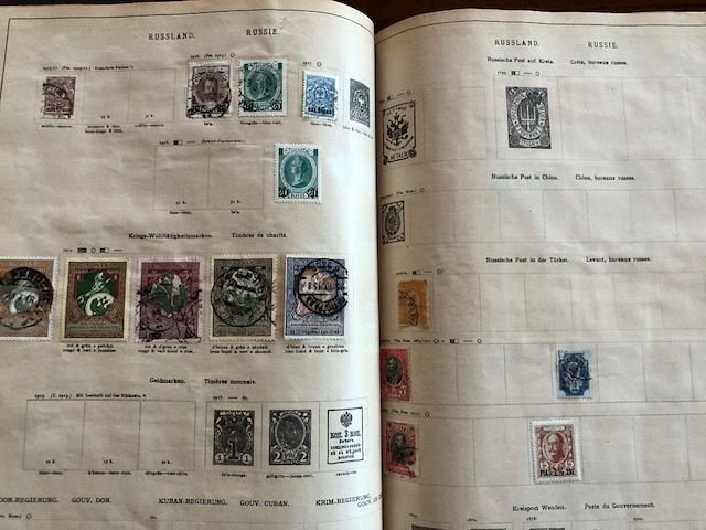 Schwaneberger 1922 Stamp Album with over 2700 Stamps - See scans