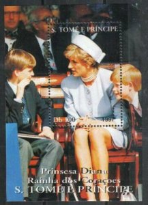 Saint Thomas & Prince Stamp 1309 - Princess Diana with her children 