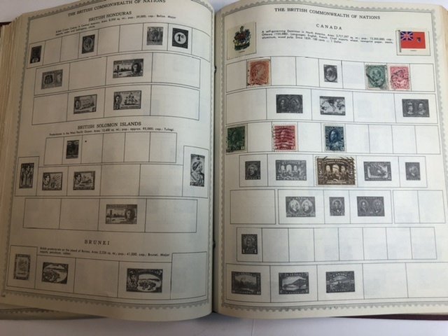 The New World Wide Postage Stamp Album Lots Of Old Stamps