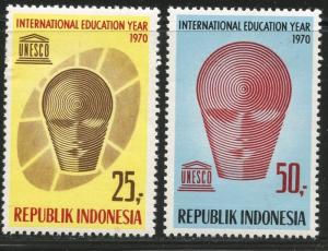 INDONESIA Sc#795-796 1970 International Education Year Complete Mint NH