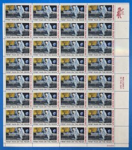 Scott C76 FIRST MAN ON THE MOON Sheet of 32 US 10¢ Air Mail Stamps MNH 1969
