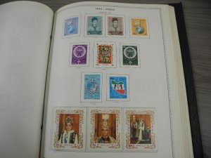 PERSIA, Fantastic Stamp Collection mounted/partially glued in a Minkus