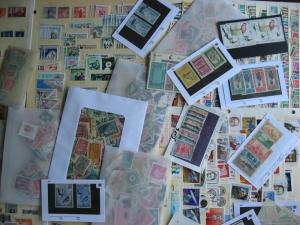 WW boxlot stamps in glassines,sales cards,stock pages,what lurks? Check them out